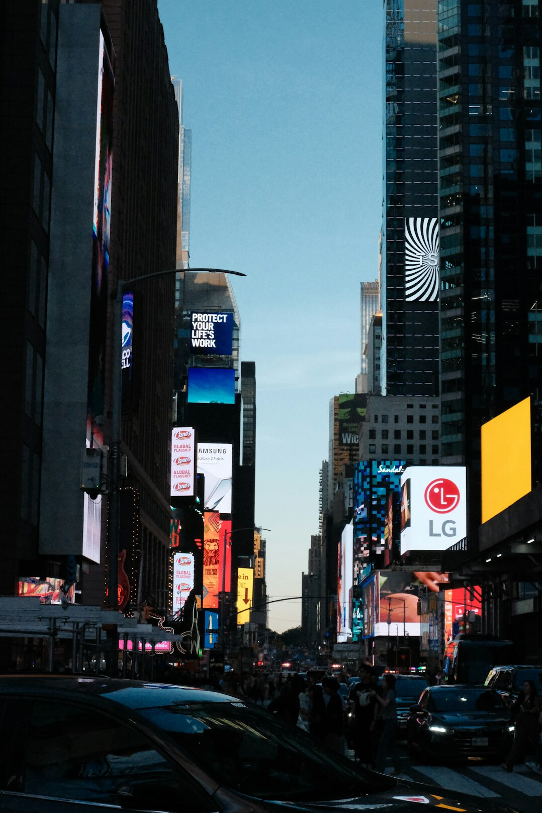 modern digital ads